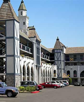 shops in Disneyland